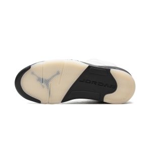 jordan-air-jordan-5-white-black_23607030_55492403_2048